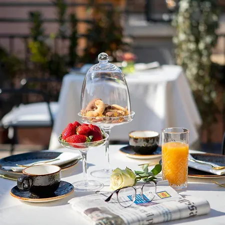 Dharma Boutique & 4* Roma