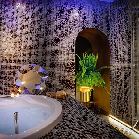 Dharma Boutique & 4* Roma