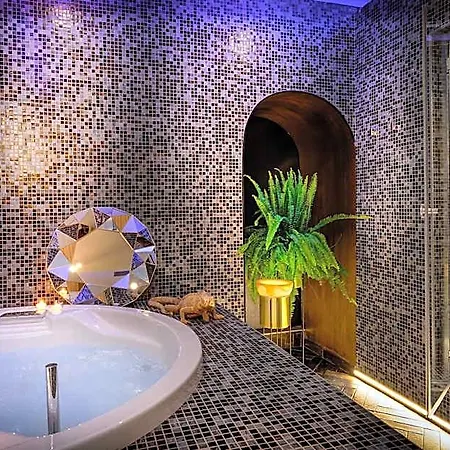 מלון Dharma Boutique & 4*