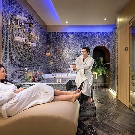 Dharma Boutique & 4* Rom