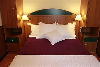 Dharma Boutique & 4* Róma