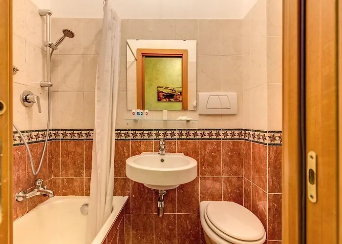 Dharma Boutique & 4* Рим