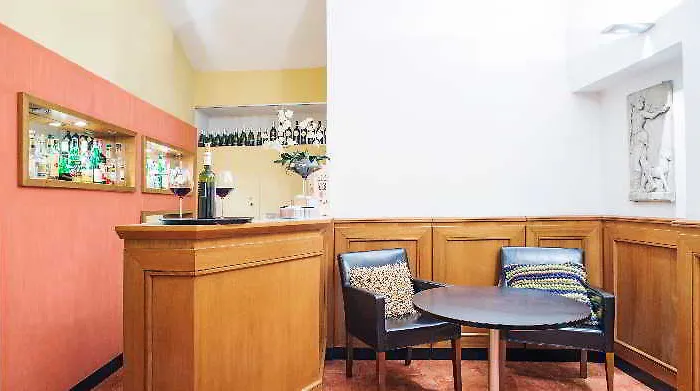 Dharma Boutique & فندق